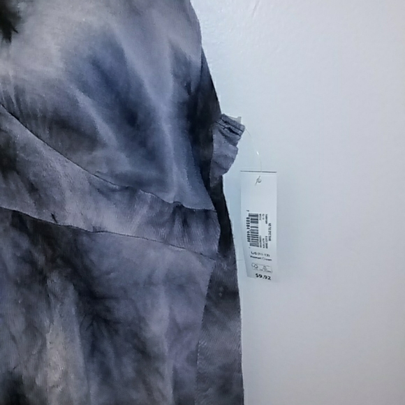 Tank - Picture 2 of 2